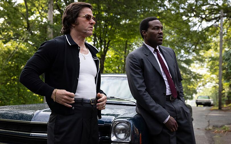 Gregory Scarpa (Mark Wahlberg, links) und FBI-Agent Wayne Strider (Yahya Abdul-Mateen II) wollen im rassistischen US-Süden der 60er-Jahre aufräumen - und zwar mit allen Mitteln. Gregory Scarpa (Mark Wahlberg, links) und FBI-Agent Wayne Strider (Yahya Abdul-Mateen II) wollen im rassistischen US-Süden der 60er-Jahre aufräumen - und zwar mit allen Mitteln.