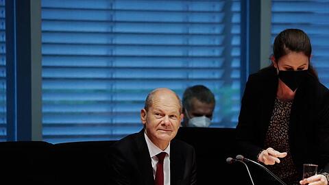 Olaf Scholz im Finanzausschuss des Bundestages.