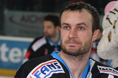Abschied mit Tränen in den Augen: Für Nürnbergs Nationalspieler Petr Fical ist der frühe Playoff-K.o &bdquo;schon verdammt bitter.&ldquo;