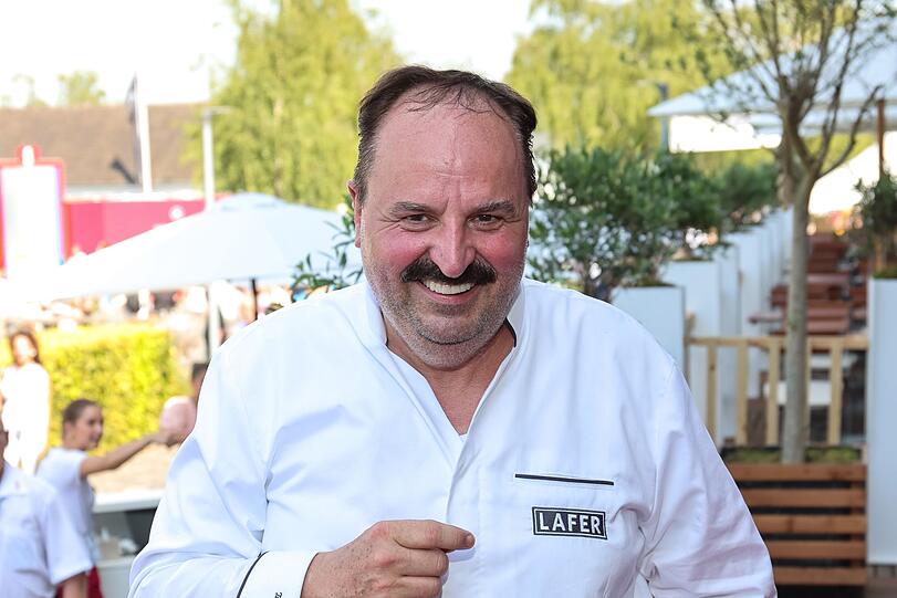 TV-Starkoch Johann Lafer machte im Mai &ouml;ffentlich, dass er an Lymphdr&uuml;senkrebs erkrankt ist.