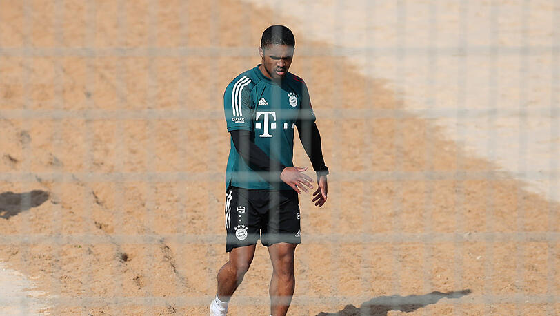 Douglas Costa trainiert weiterhin individuell. Douglas Costa trainiert weiterhin individuell.