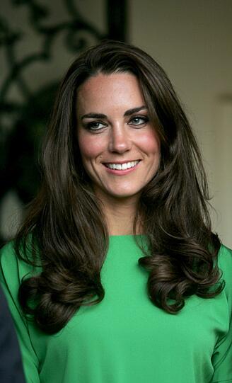 Platz 32: Kate Middleton muss sich ihrer Schwester deutlich geschlagen geben und landet 21 Plätze hinter Pippa. Die schöne Catherine arbeitet sich aber langsam nach vorne und macht im Vergleich zum Vorjahr sieben Plätze gut.