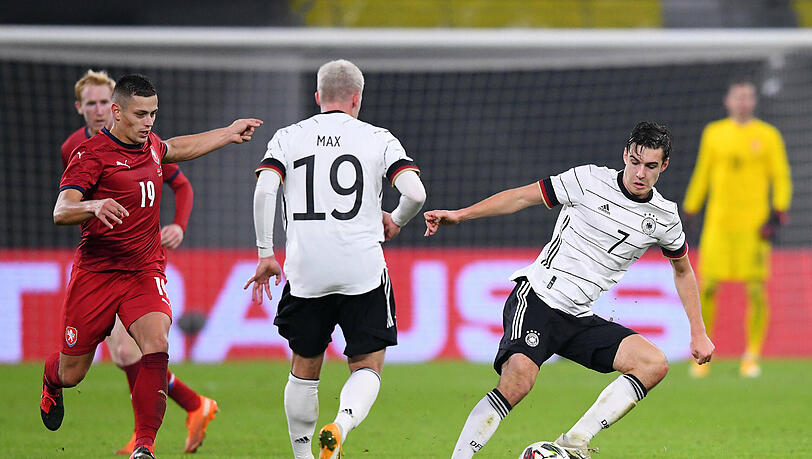 Überzeugen gegen Tschechien: Philipp Max (l.)und Florian Neuhaus (r.).
