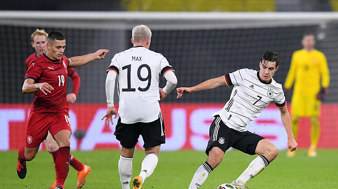 Überzeugen gegen Tschechien: Philipp Max (l.)und Florian Neuhaus (r.).