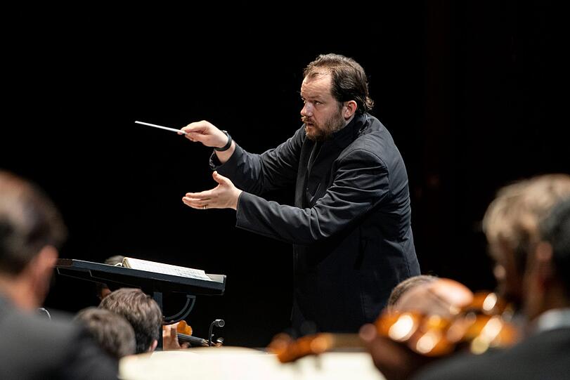 Andris Nelsons und die Wiener Philharmoniker im Großen Festspielhaus.