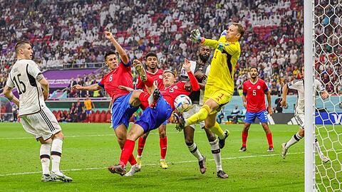 Keine Glanzparade: Manuel Neuer beim zwischenzeitlichen 1:2 gegen Costa Rica.