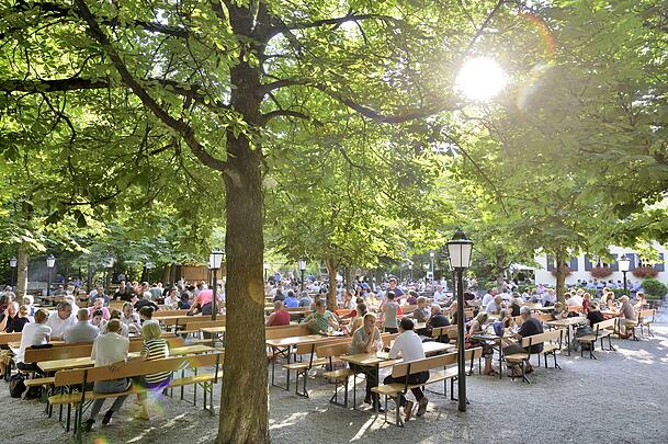 Aumeister: Beliebter Treffpunkt im Englischen Garten &ndash; auch f&uuml;r Marisa Burger