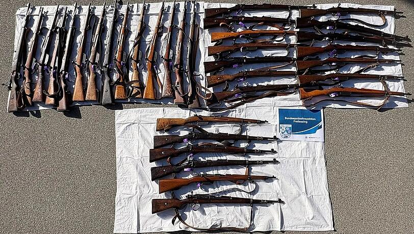 Die deutsche Bundespolizei hatte die Waffen im Juni konfisziert. Die deutsche Bundespolizei hatte die Waffen im Juni konfisziert.