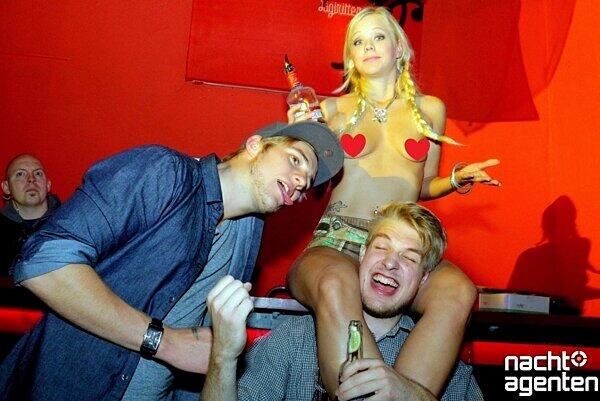 "Wies'n Pornös" in der Nachtgalerie! Mehr Bilder unter: www.nachtagenten.de