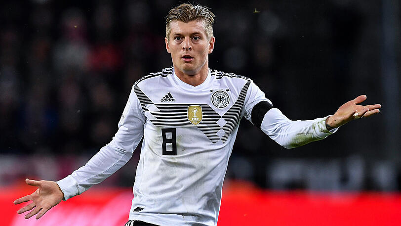 Toni Kroos (28, Real Madrid, 82/12): Champions-League-Finale 2012, Champions-League-Finale 2013, Champions-League-Finale 2016, Champions-League-Finale 2017, Champions-League-Finale 2018. Ein ganz guter Spieler also. Metronom des deutschen Aufbaus. Erstaunlicherweise großflächig tätowiert.