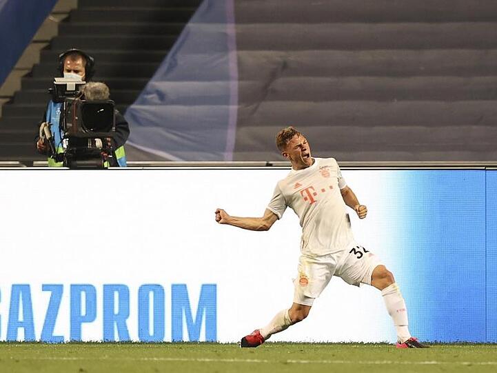 Joshua Kimmich von den Bayern jubelt nach einem Treffer. Foto: Rafael Marchante/Reuters Pool/dpa