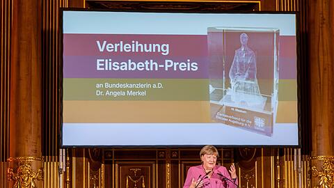 Die ehemalige Bundeskanzlerin Angela Merkel sprach am Freitagabend im Goldenen Saal.