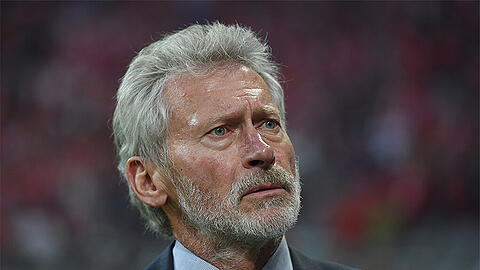 Sieht momentan nur zwei Mannschaften, die den FC Bayern schlagen können: Paul Breitner.