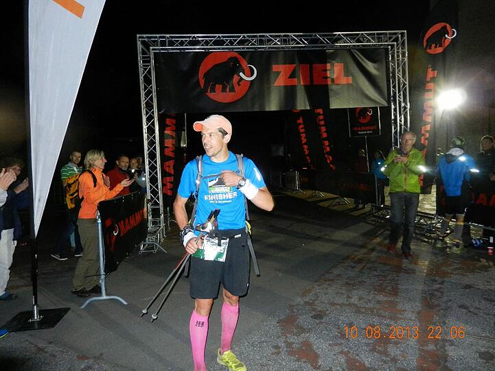 Im Ziel nach 201 Kilometern und 11 000 Höhenmetern in 38 Stunden 14 Minuten und 57 Sekunden.