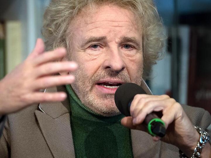 Thomas Gottschalk, Entertainer und Showmaster, präsentiert bei einer Pressekonferenz seine neue Sendung. Foto: Sven Hoppe/Archivbild