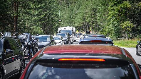 Stau auf dem Weg nach Tirol.