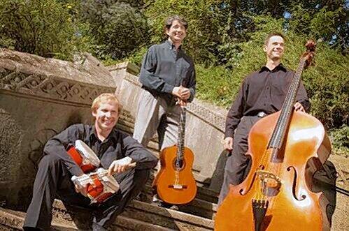 Das Stefan Grasse Trio spielte im Nürnberger Südpunkt ein Doppelkonzert mit den schottischen "Whistlebinkies"