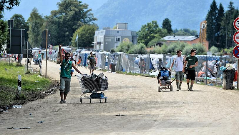 Die letzten Besucher packen ihre Sachen. Die Bilder vom Festivalgelände nach fünf Tagen Chiemsee Summer.