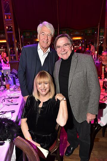 Elmar Wepper mit Prof. Dr. Wolf Dieter Ring und Patricia Riekel.