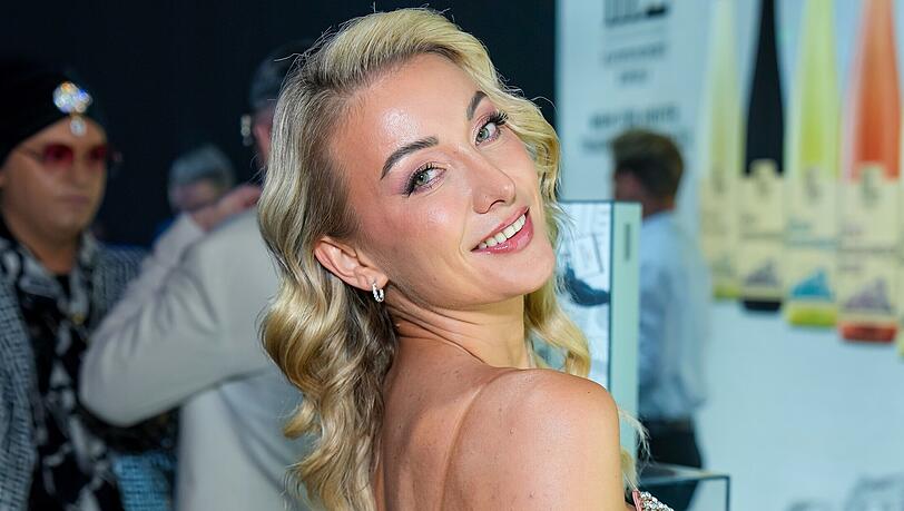 Anna-Carina Woitschack will 2026 "Let's Dance" gewinnen. Anna-Carina Woitschack will 2026 "Let's Dance" gewinnen.