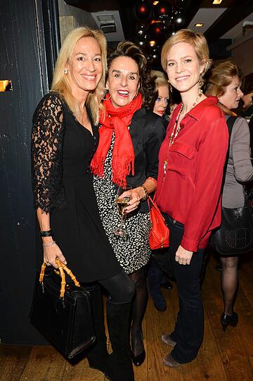Unter den 100 Ladies: Tatjana Hoffmann, Barbara Bagusat und Minzi zu Hohenlohe (v. l.).
