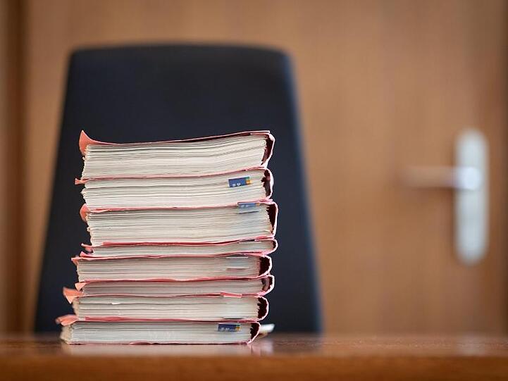 Im Prozess um den Kindesmissbrauch von Lügde hat ein achtjähriges Mädchen ihre belastenden Aussagen bekräftigt.