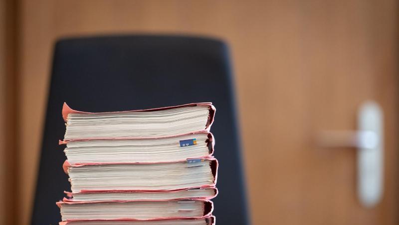 Im Prozess um den Kindesmissbrauch von Lügde hat ein achtjähriges Mädchen ihre belastenden Aussagen bekräftigt. Im Prozess um den Kindesmissbrauch von Lügde hat ein achtjähriges Mädchen ihre belastenden Aussagen bekräftigt.