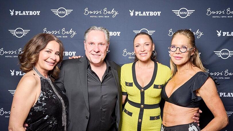 DJane Gitta Saxx, "Playboy"-Deutschland-Herausgeber Florian Boitin, Dschungelcamp-Star Simone Ballack und Gastronomin Doreen Dietel feiern am Tegernsee.