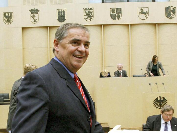 Nun ist es öffentlich: Saarland-Ministerpräsident Peter Müller zieht sich aus der Politik zurück.
