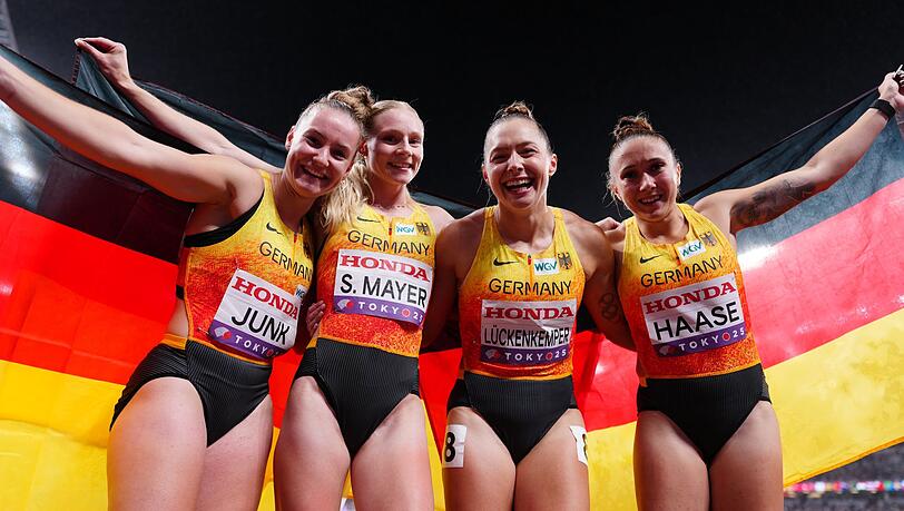 Gewannen WM-Bronze: Sophia Junk, Sina Mayer, Gina Lückenkemper und Rebekka Haase (v. l.).