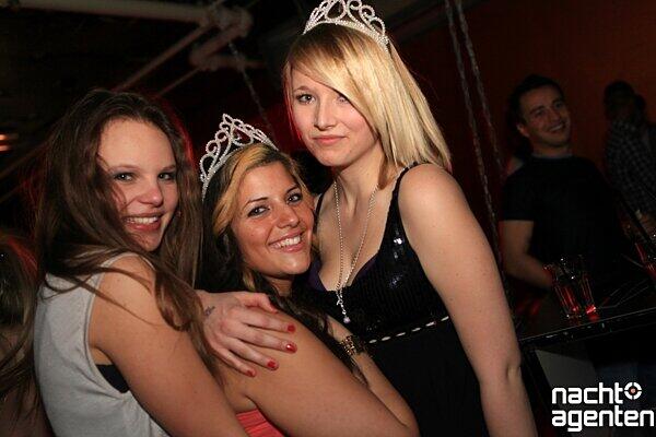 So heiß war der Fasching 2012 in den Münchner Clubs. Die Partybilder...