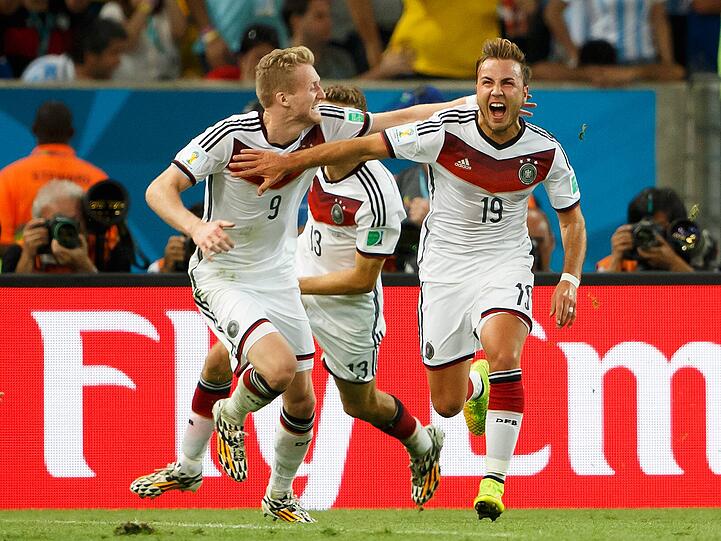 An diese Szene werden wir uns lange erinnern: Mario Götze macht sich unsterblich.