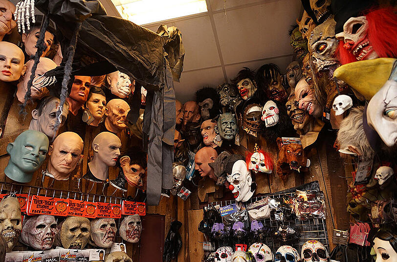 Der Halloween Gore Store bietet alles, was das Herz eines Horror-Fans begehrt.