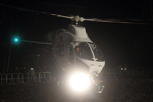 Ein Polizeihubschrauber mit Wärmebild-Kamera suchte den betrunkenen Amok-Fahrer.