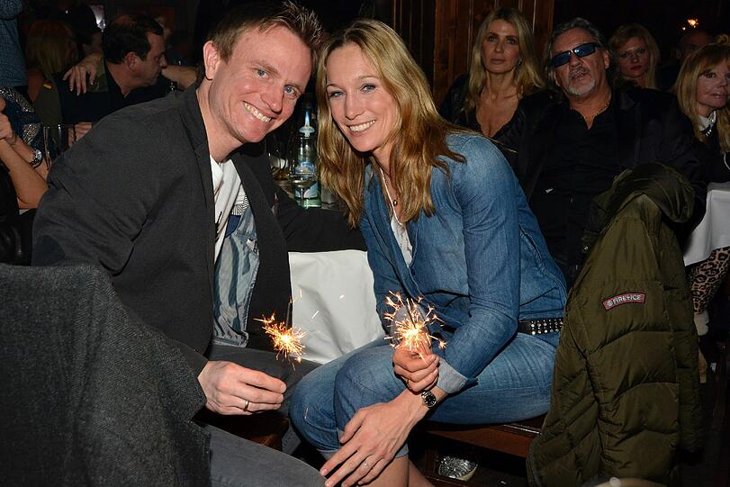 Frau Doktor auf der Party: Ex-Kickboxerin Christine Theiss und ihr Mann Hans.