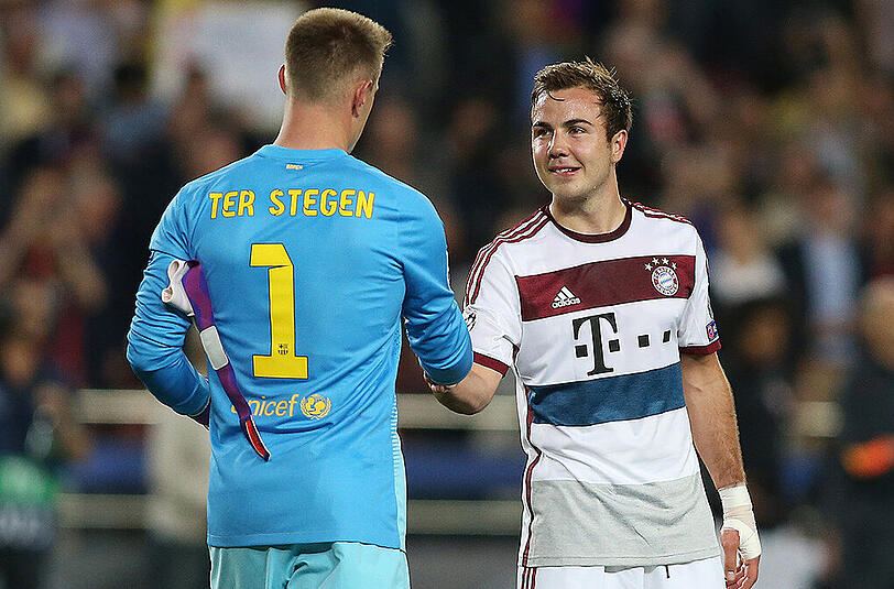Unterhielt sich angeregt mit Barcas Keeper Marc-Andre ter Stegen: Bayerns Mario Götze.