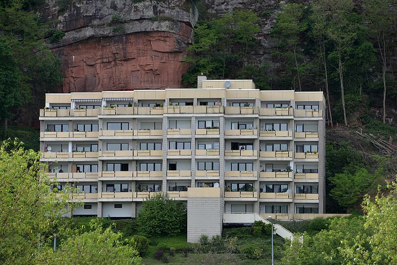 An einem Steilhang in der Nähe der Fachhochschule in Trier wurde vermutlich die sterblichen Überreste der vor fast acht Jahren verschwundenen Studentin Tanja Gräff entdeckt.