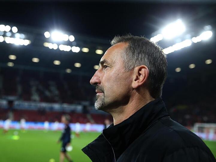 Der Kölner Trainer Achim Beierlorzer gerät immer mehr unter Druck.