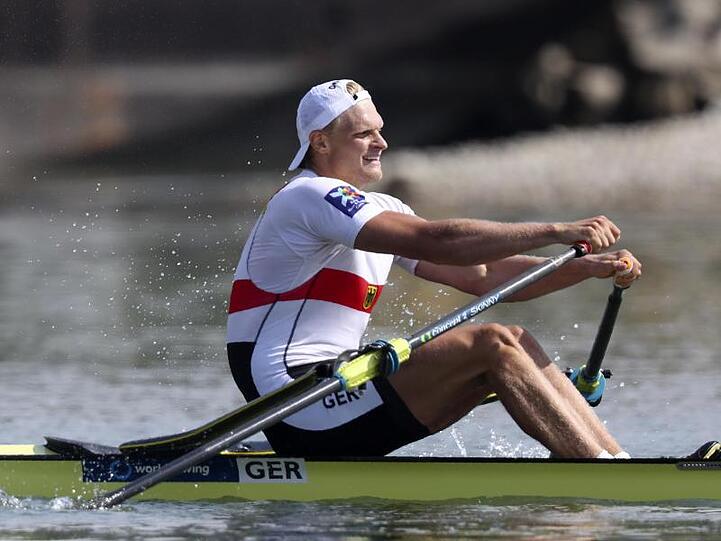 Oliver Zeidler belegt im Finale der Einer den ersten Platz.