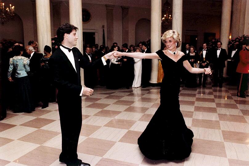 1985: John Travolta und Prinzessin Diana tanzen im Weißen Haus