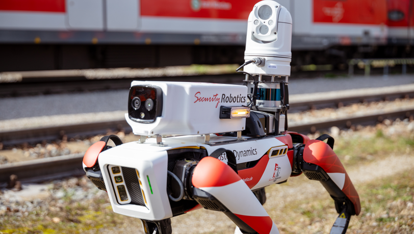 Mit dem hochmodernen Roboterhund Spot will die S-Bahn München nun gegen Sprayer vorgehen. Mit dem hochmodernen Roboterhund Spot will die S-Bahn München nun gegen Sprayer vorgehen.