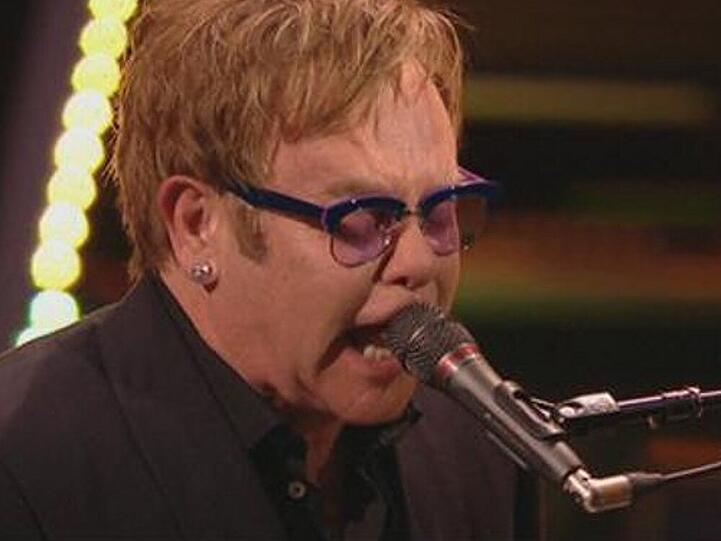 Elton John ist wieder fit!