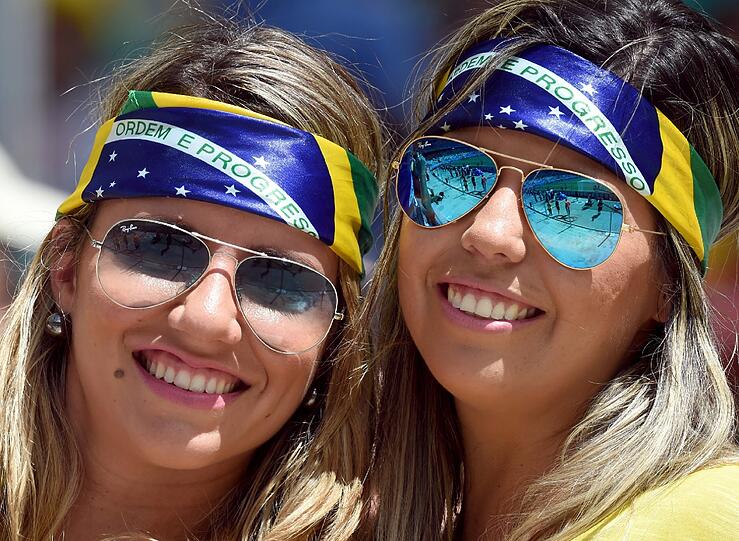 Ob im Stadion in Brasilien oder beim Public Viewing daheim: Die heißesten Fans der WM. Die Bilder!