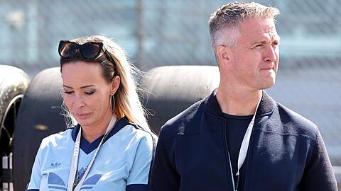 Cora und Ralf Schumacher sollen kein sonderlich gutes Verhältnis mehr zueinander haben. Wie geht die Ex mit dem Coming-out des ehemaligen Rennfahrers um?
