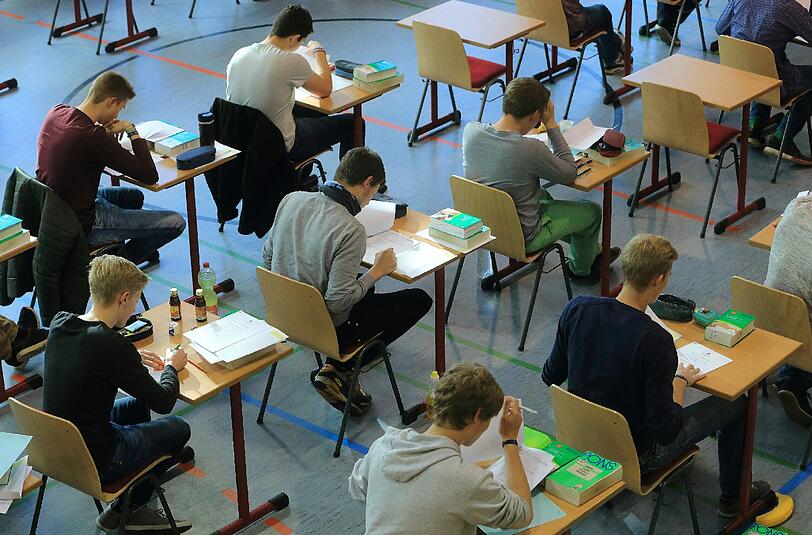 Waldorfschulen und reformpädagogische Modellschulen verzichten bis zur Oberstufe auf Noten. Foto: Jens Wolf