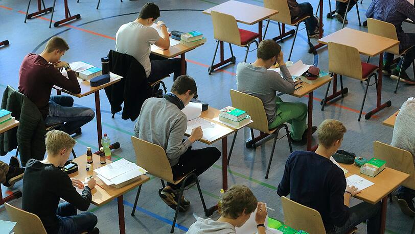 Waldorfschulen und reformpädagogische Modellschulen verzichten bis zur Oberstufe auf Noten. Foto: Jens Wolf Waldorfschulen und reformpädagogische Modellschulen verzichten bis zur Oberstufe auf Noten. Foto: Jens Wolf