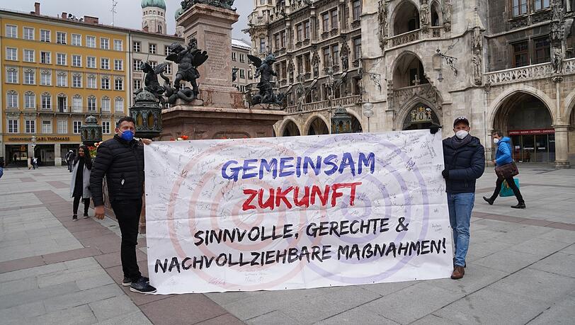 Das Plakat in München. Das Plakat in München.