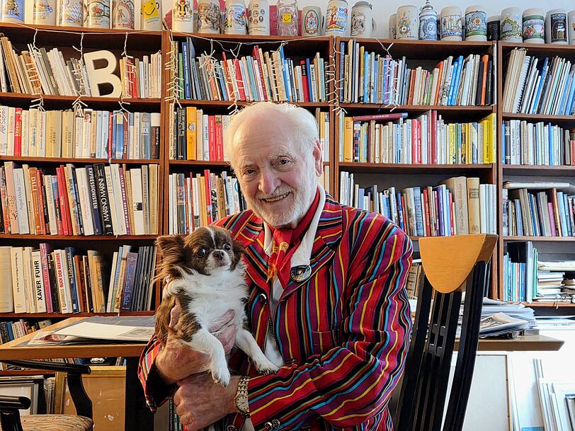 Der Fotograf Wolfgang Roucka und seine Hündin Hermine. Sie ist heute seine "Lebensaufgabe". Der Fotograf Wolfgang Roucka und seine Hündin Hermine. Sie ist heute seine "Lebensaufgabe".