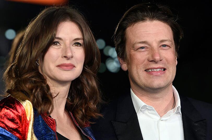 Jamie Oliver und seine schwangere Frau Jools bei der "Eddie the Eagle"-Premiere in London.