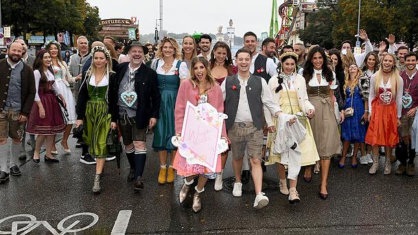 Mit ihrem "WiesnBummel" begeistert Cathy Hummels jedes Jahr zahlreiche Promi-Gäste.
